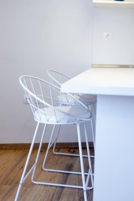 Cozy Studio In The Heart Of City コモティニ エクステリア 写真
